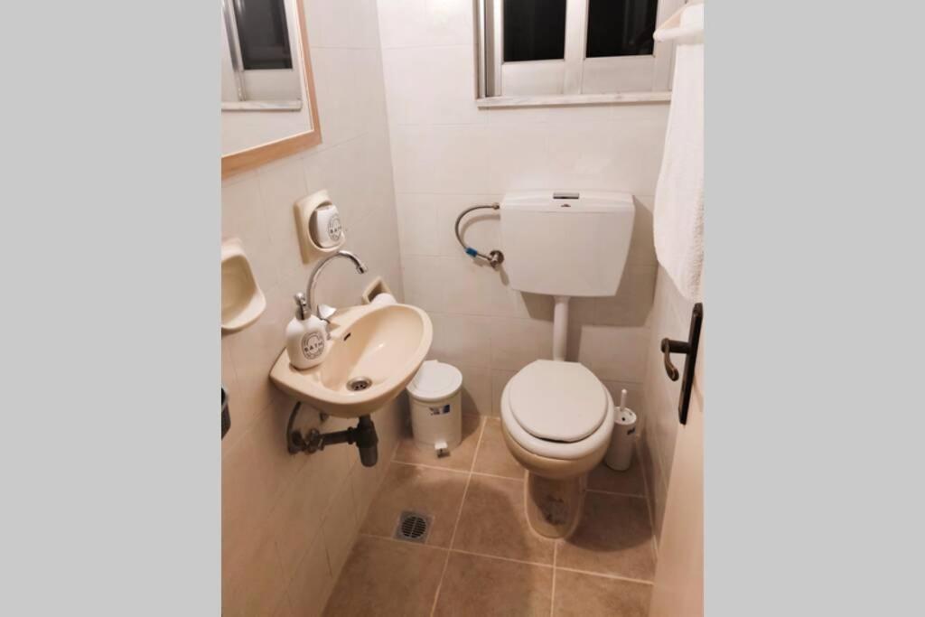 Apartment 95 M2, Center Of Sitia, Wifi, 350M Beach Bagian luar foto