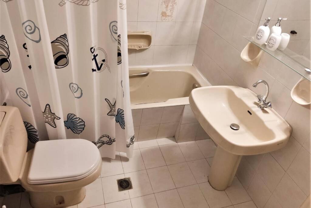 Apartment 95 M2, Center Of Sitia, Wifi, 350M Beach Bagian luar foto