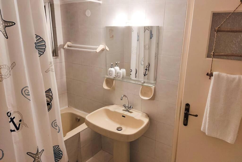 Apartment 95 M2, Center Of Sitia, Wifi, 350M Beach Bagian luar foto